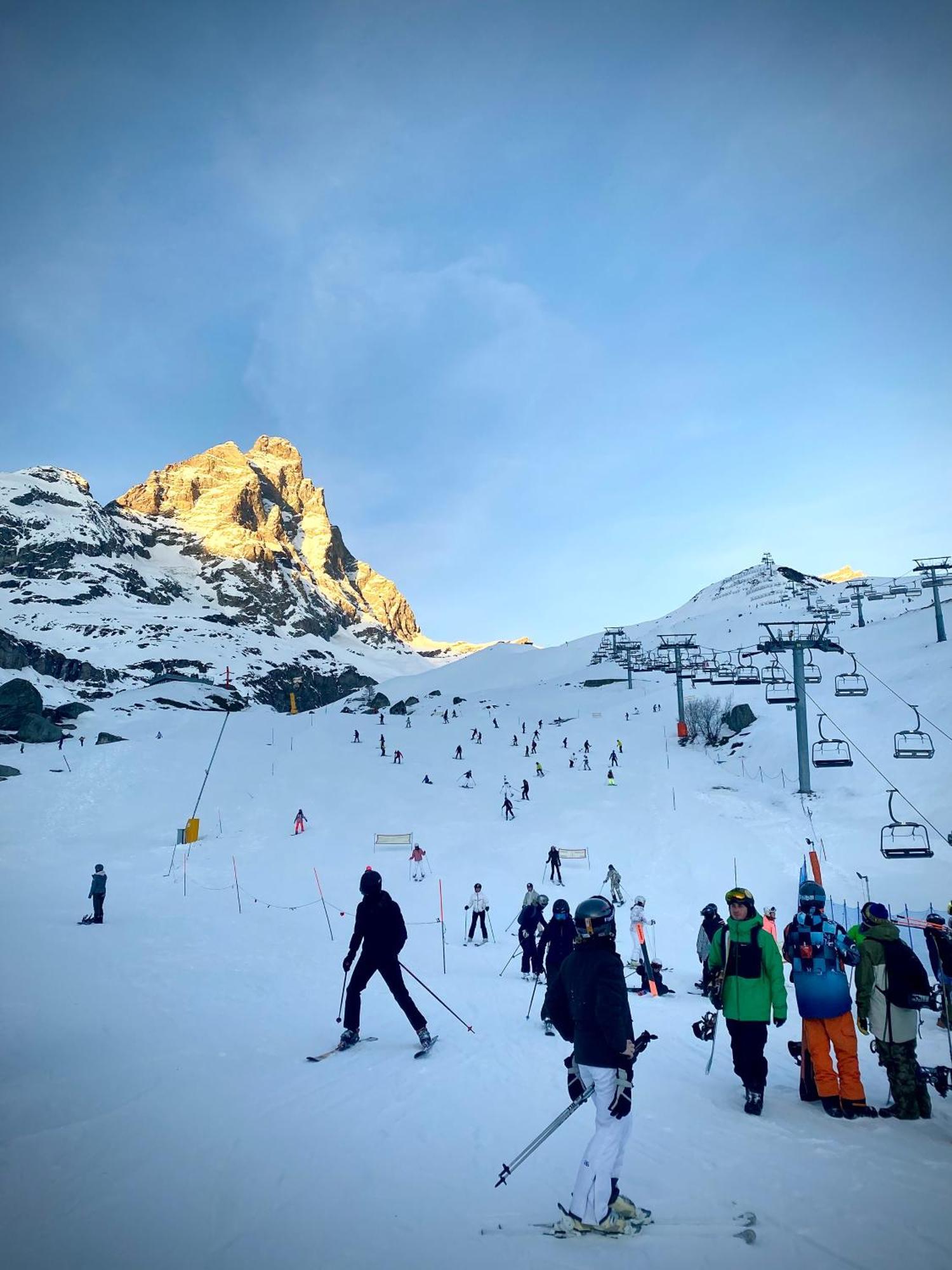 Ski Paradise - Cielo Alto Cervinia เบรยล์-แชร์วิเนีย ภายนอก รูปภาพ