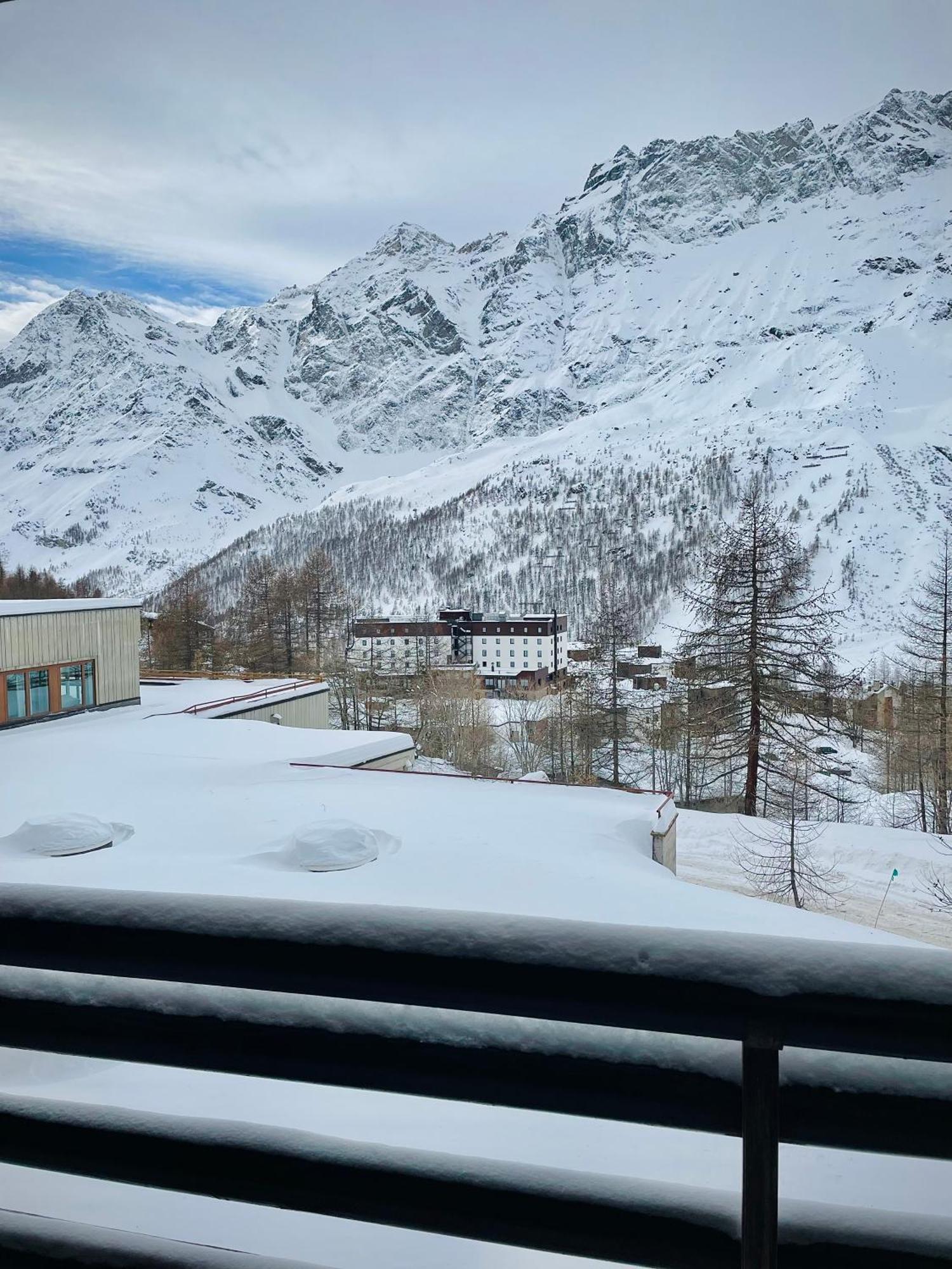 Ski Paradise - Cielo Alto Cervinia เบรยล์-แชร์วิเนีย ภายนอก รูปภาพ